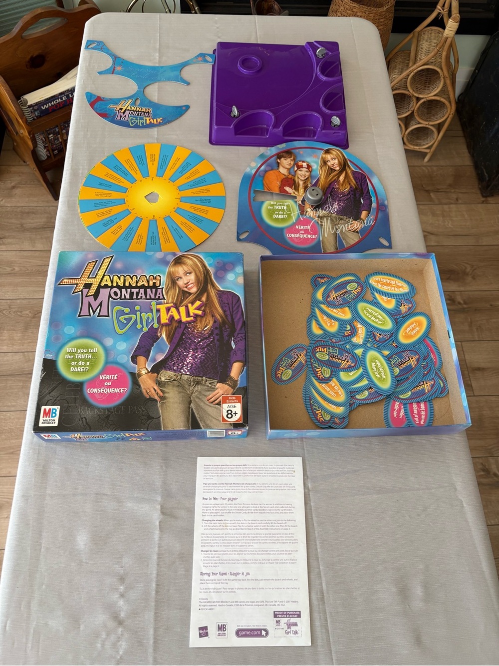 Y2K Hannah Montana Girl Talk Party Game - Purple & Blue